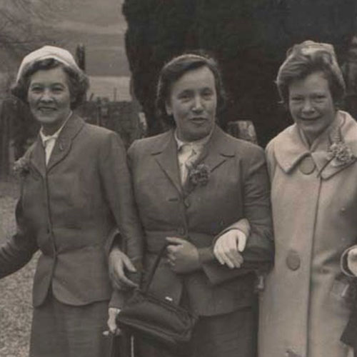  Chrissie, Seordag and Joan
